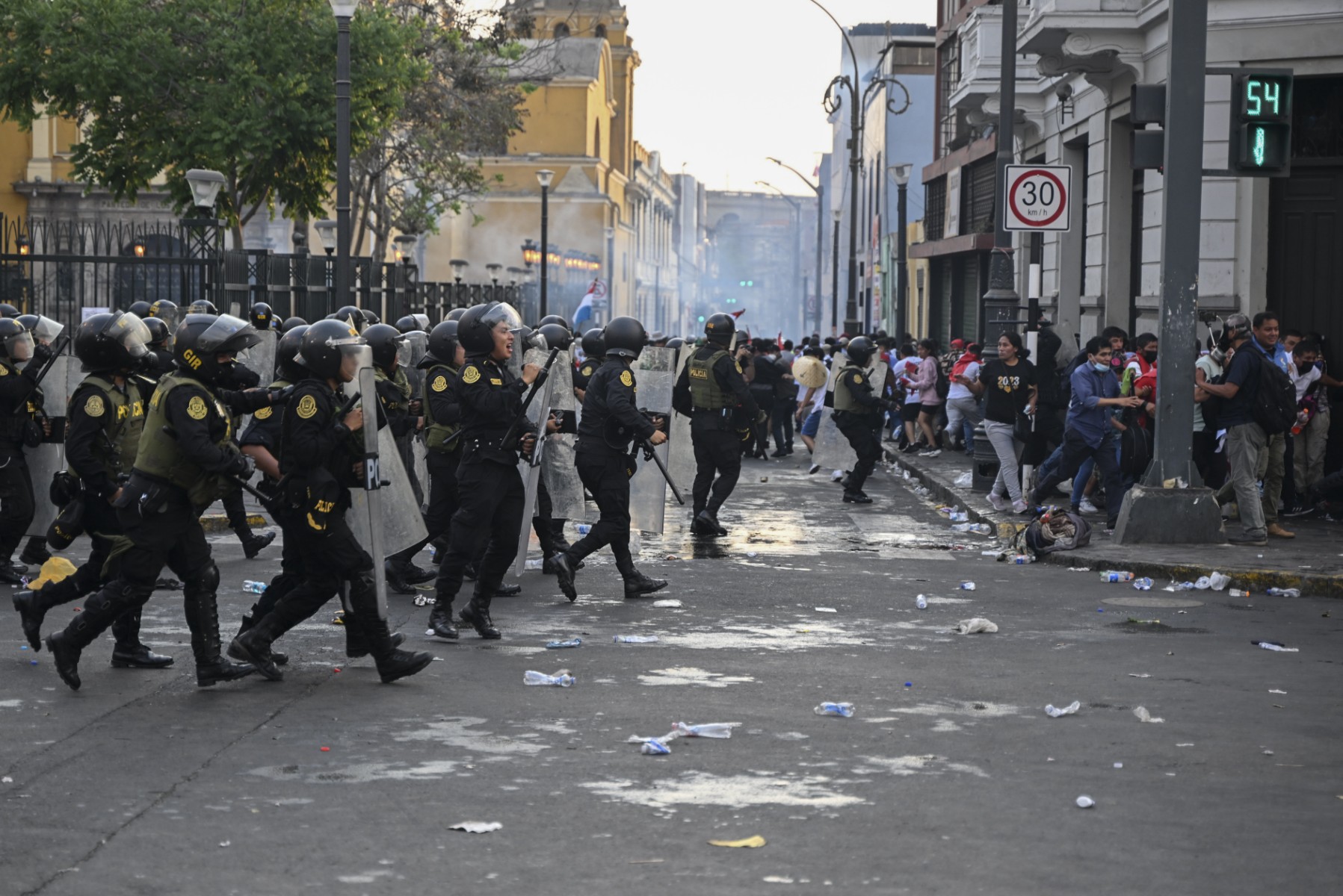 Pérou: un mort dans des affrontements lors d'une manifestation antigouvernementale
