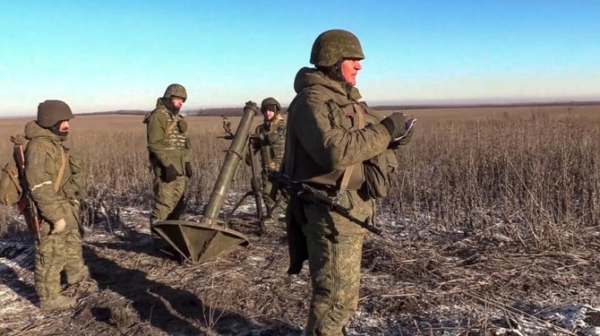 Nouveaux bombardements russes contre des infrastructures à Kiev, le sort de Soledar incertain