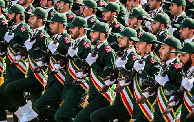 Iran: Le budget des gardes révolutionnaires augmente de 3 milliards de dollars, alors que l'économie s'effondre