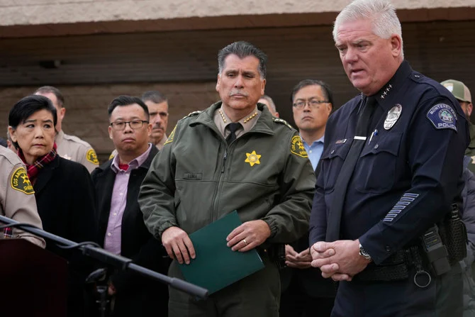 En Californie, les enquêteurs recherchent le motif d'une fusillade qui a fait dix morts