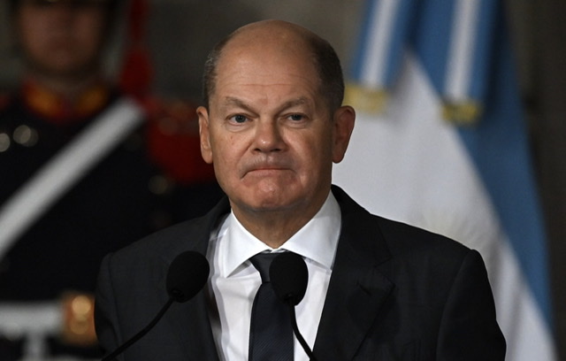 L'Allemagne n'enverra pas d'avions de combat en Ukraine, affirme Scholz