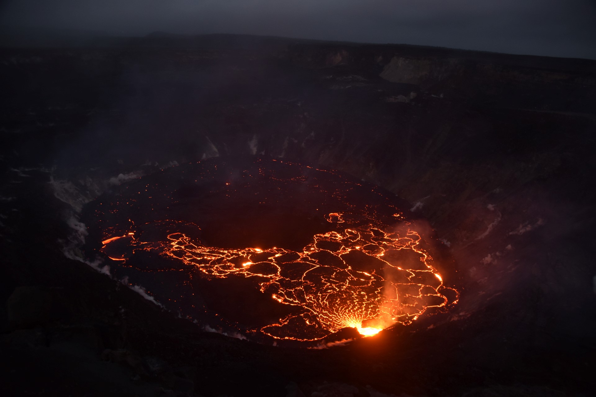 A Hawaï, nouvelle éruption d'un volcan très actif, après un mois de calme