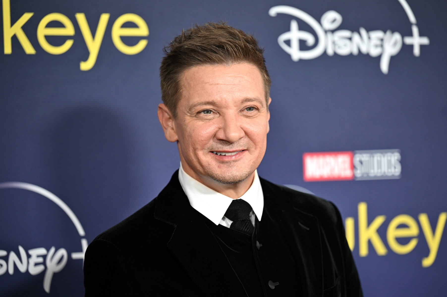 La star américaine Jeremy Renner se blesse grièvement en déneigeant