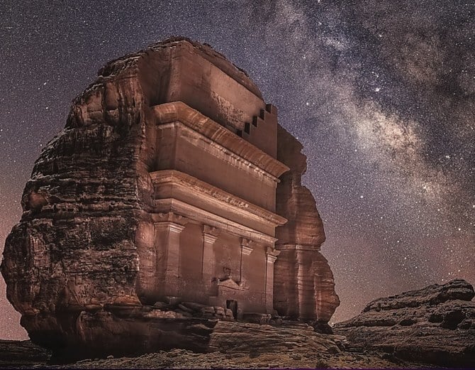 AlUla abrite des trésors historiques, notamment la cité nabatéenne d'Hegra, premier site saoudien inscrit au patrimoine mondial de l'UNESCO, et les tombes de Dadan, la capitale en pierre des royaumes dadanite et lihyanite. (Shutterstock)
