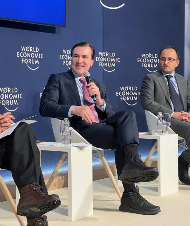 Davos: Les politiques en matière d'énergie verte, «porteuses de risque pour les pays pauvres»