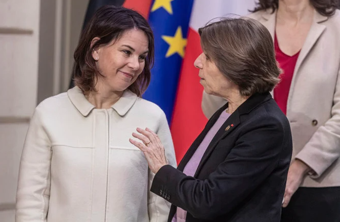 Livraison de chars à l'Ukraine : la Pologne prête à se passer de l'aval de l'Allemagne