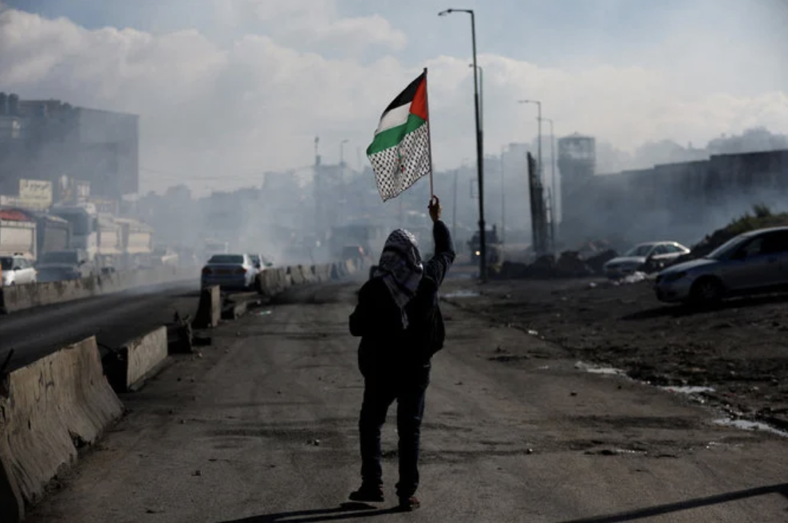 Les sanctions d'Israël, «nouvelle guerre», selon le Premier ministre palestinien