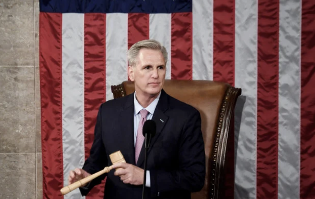 Au Congrès américain, le «speaker» McCarthy réussit son premier test
