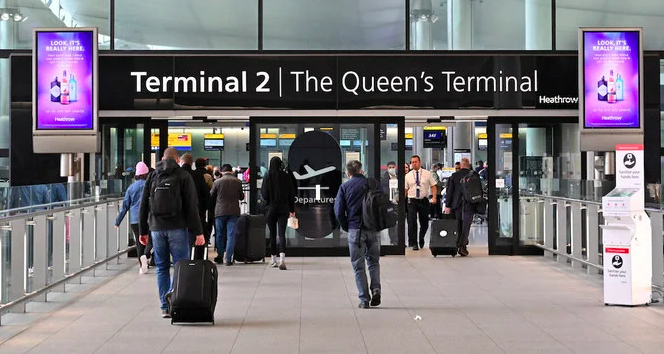 Royaume-Uni: enquête en cours après la saisie d'uranium à l'aéroport d'Heathrow