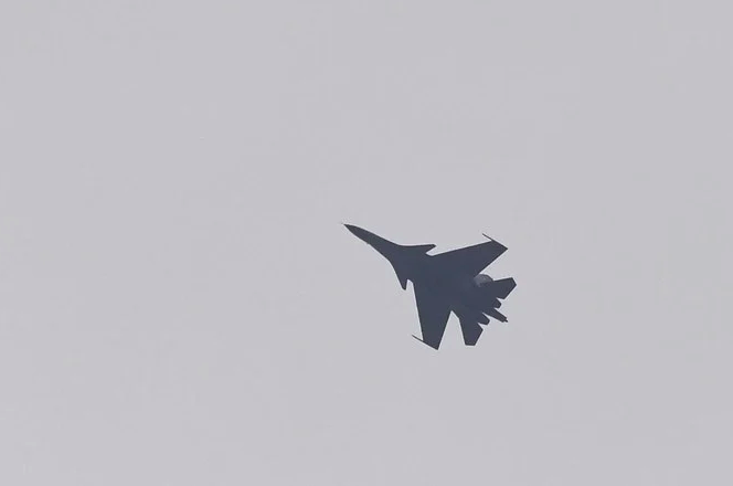 Inde: crash de deux avions militaires, un pilote de l'armé tué