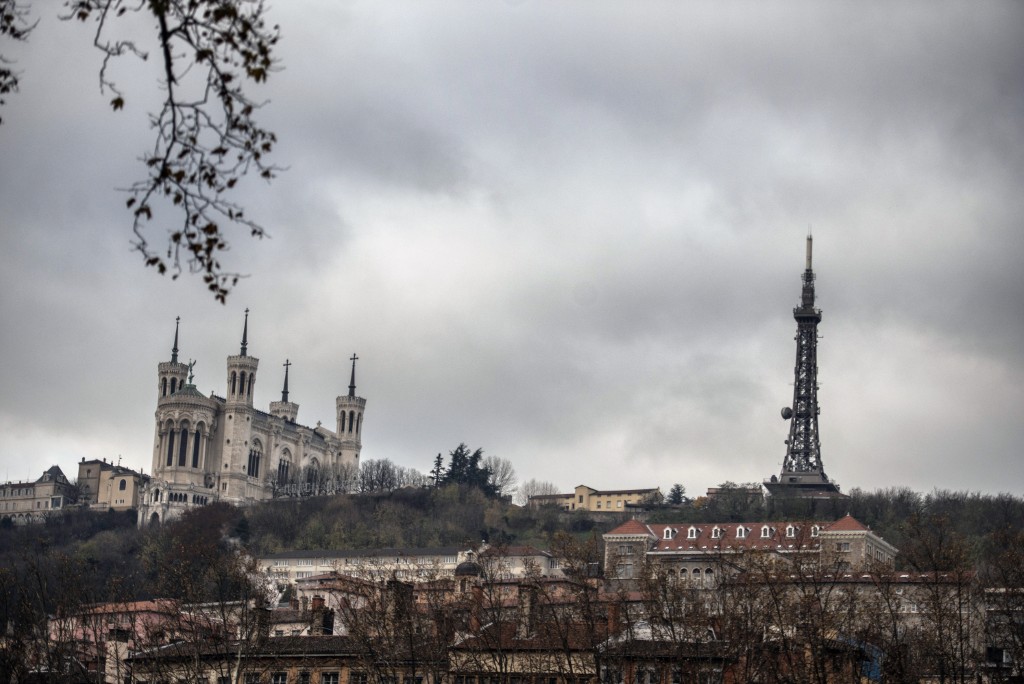 Vue de la colline de Fourvière, à Lyon. (Photo de Jeff Pachoud / AFP)