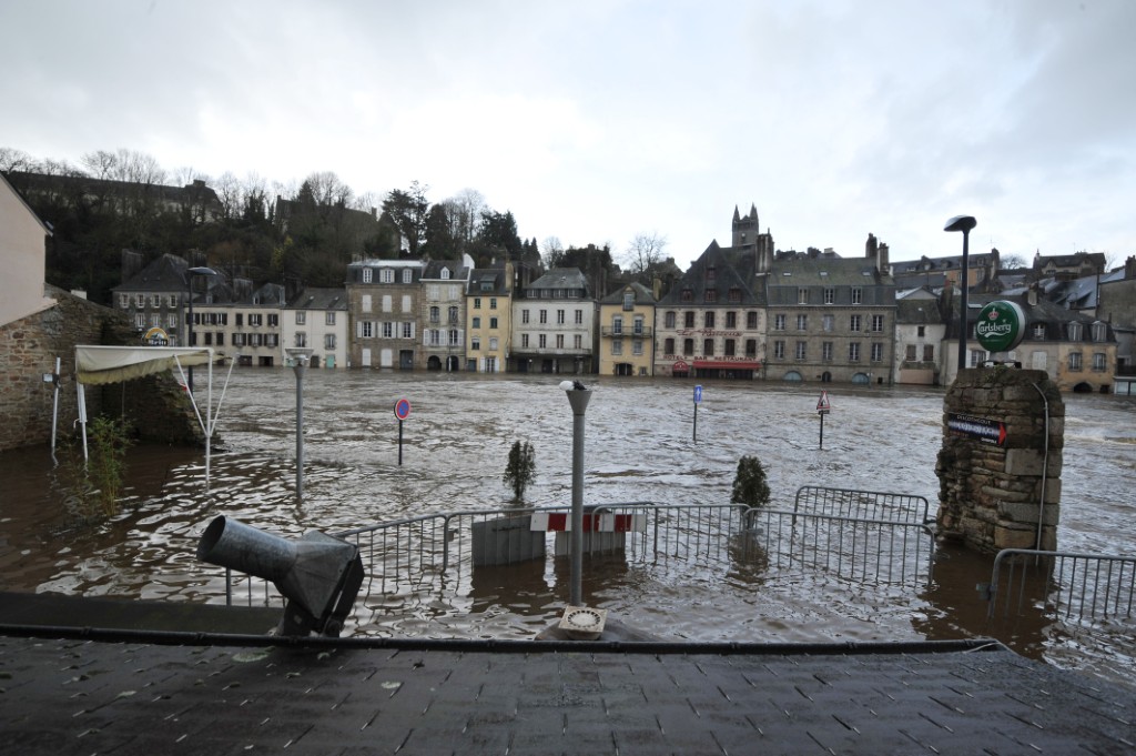 Finistère: la Laïta en crue, Quimperlé en partie inondé