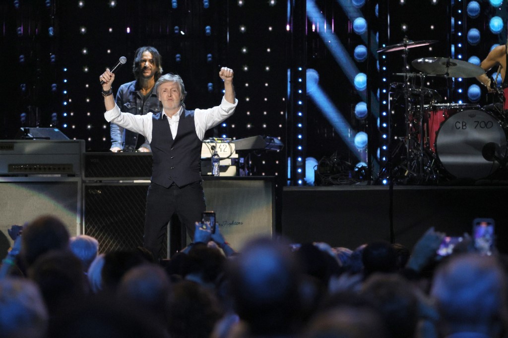 Sur Disney+, les studios d'Abbey Road dans l'oeil de la fille McCartney