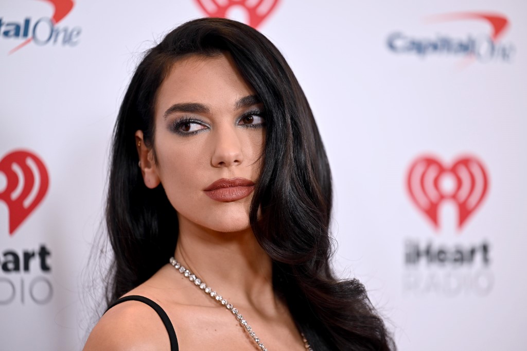Le Met Gala sous le signe de Karl Lagerfeld, Federer et Dua Lipa parmi les co-présidents