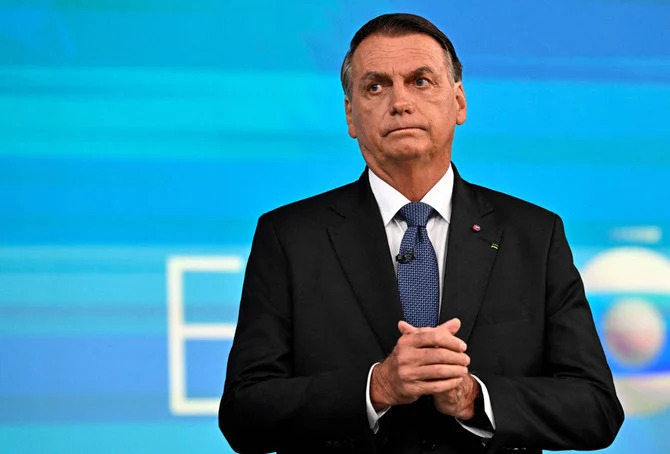 Saccage au Brésil: Bolsonaro visé par l'enquête, un ex-ministre arrêté