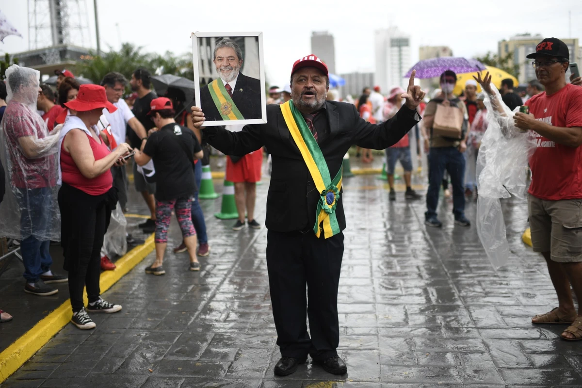 Le président Lula veut reconstruire le Brésil et réconcilier les Brésiliens