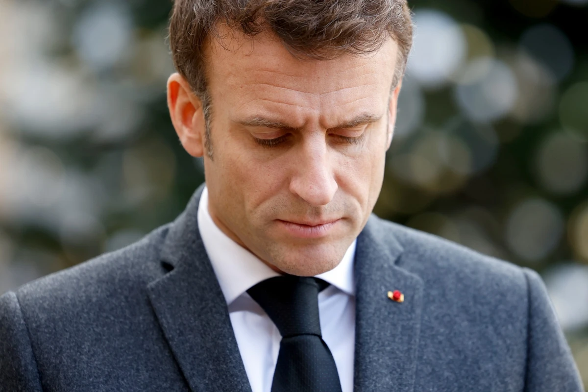 Macron promet des réponses concrètes face à la crise du système de santé