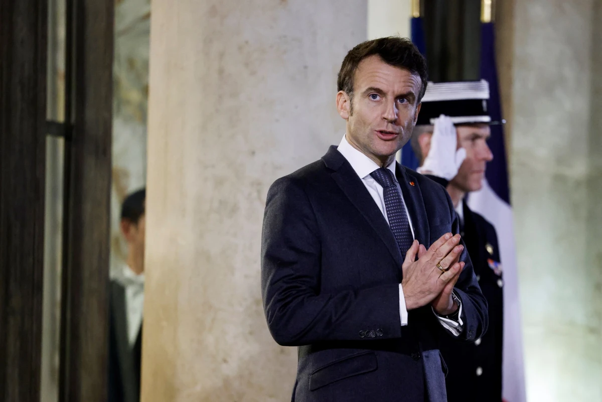 Des élus appellent Macron à agir pour «les plus modestes»