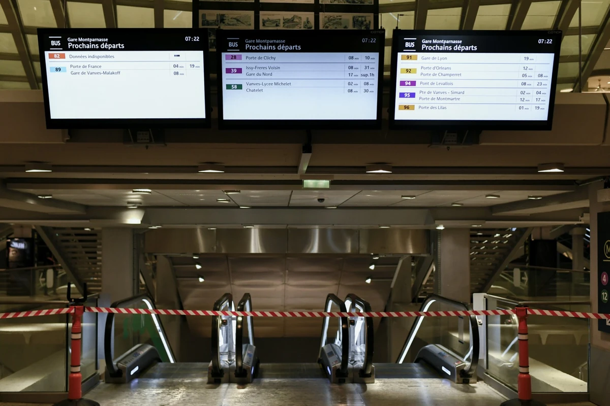 Réforme des retraites: les grévistes intensifient fortement les baisses de production d'électricité