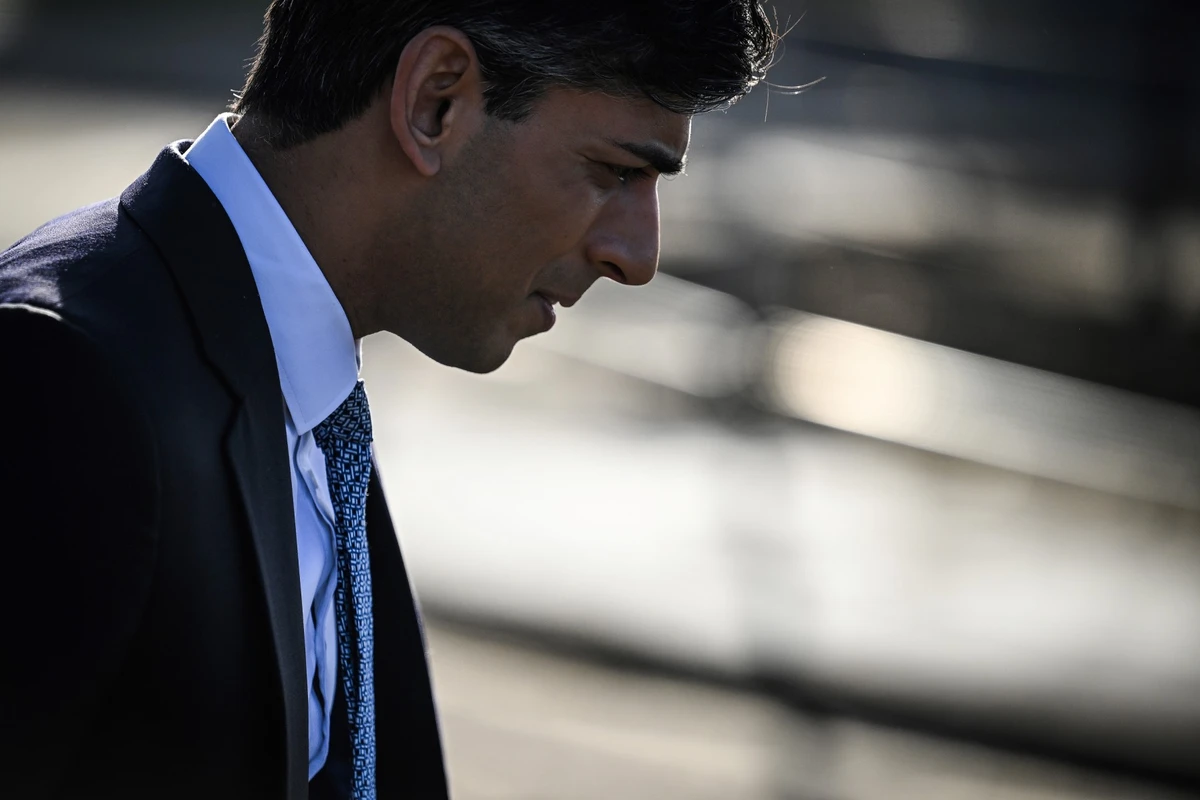 Entre grèves et affaires, le cap difficile des 100 jours pour Rishi Sunak