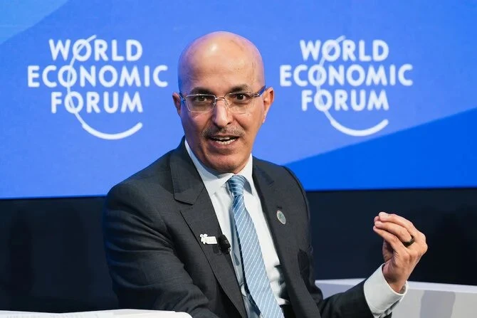 Le ministre saoudien des Finances discute de l'innovation financière au Forum de Davos