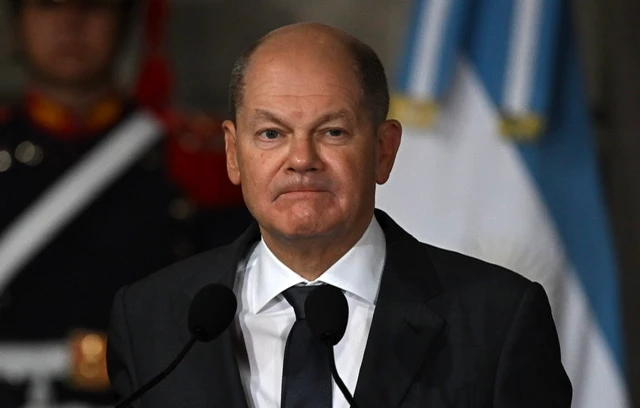 L'Allemagne n'enverra pas d'avions de combat en Ukraine, affirme Scholz