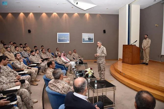Les forces navales royales saoudiennes ont terminé un exercice naval de cinq jours à la base navale King Abdulaziz de Jubail, qui comprenait des manœuvres et des simulations internes. (SPA)