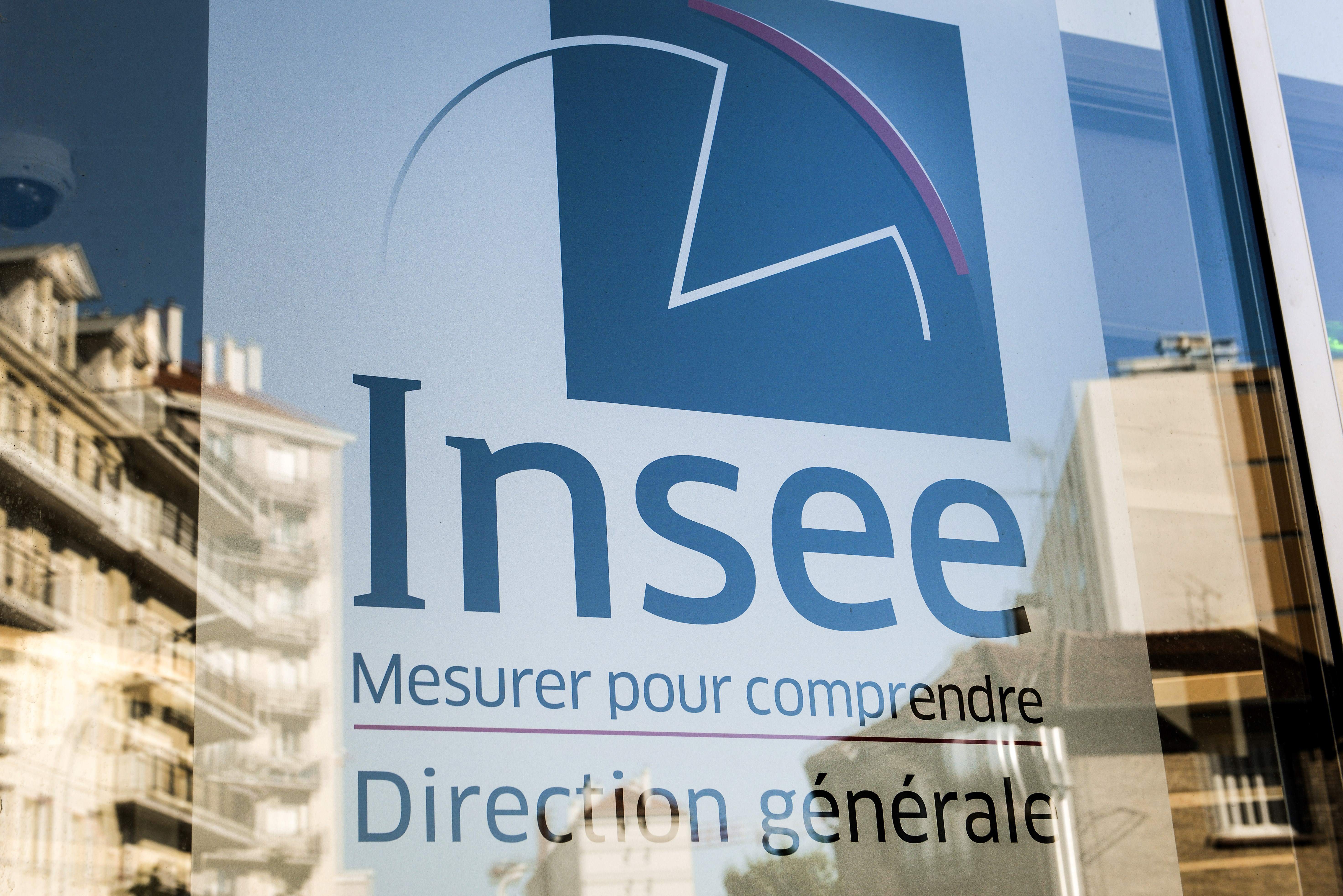 Salaires: l'écart hommes-femmes continue de se réduire dans le privé, selon l'Insee