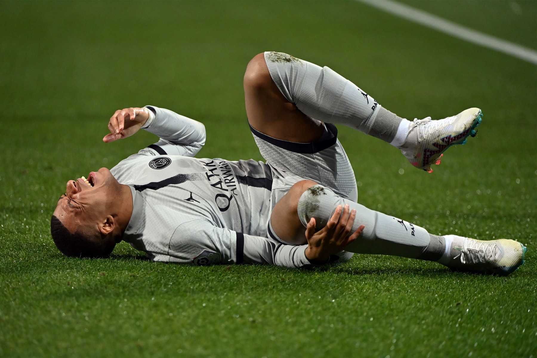 Mbappé absent 3 semaines et forfait à l'aller pour PSG-Bayern