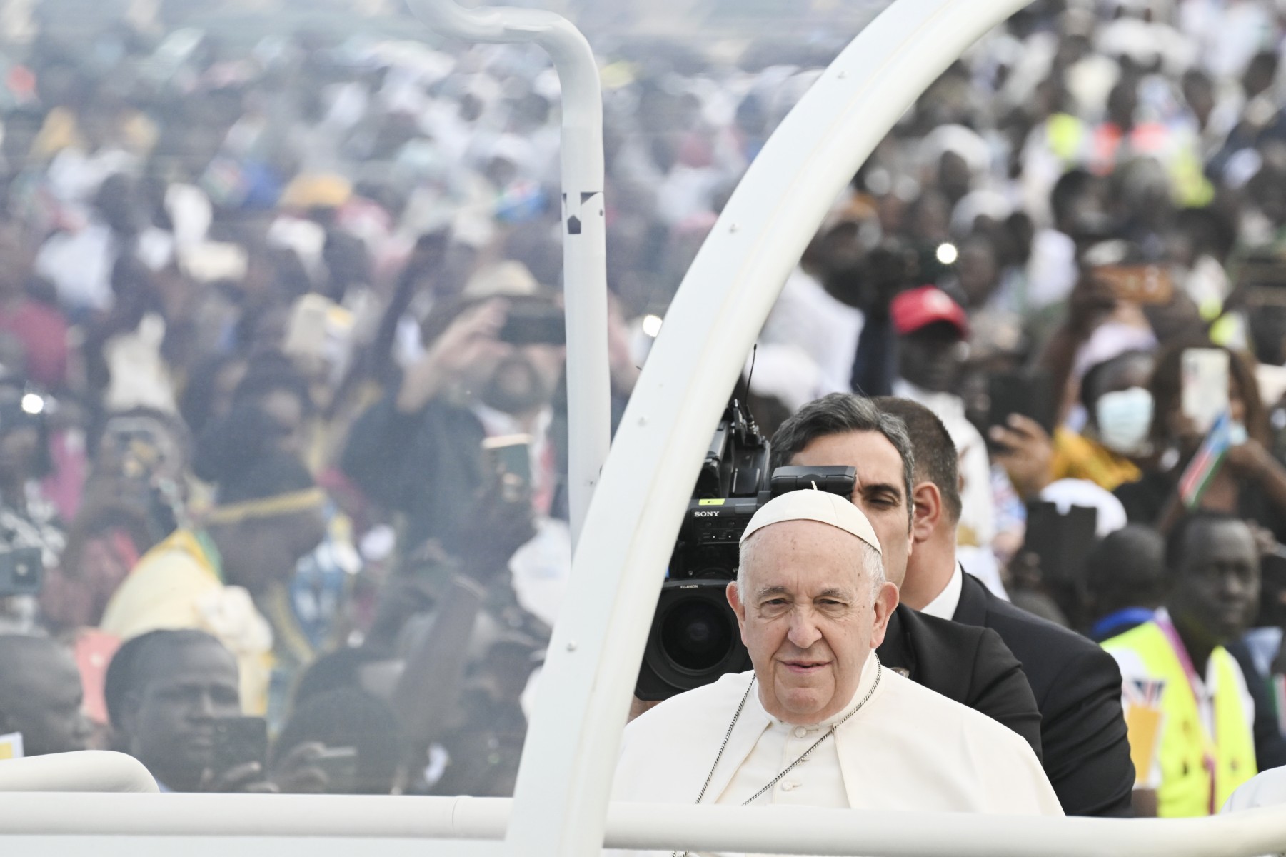 Le pape François confronté à une «guerre civile» au sein de l'Eglise