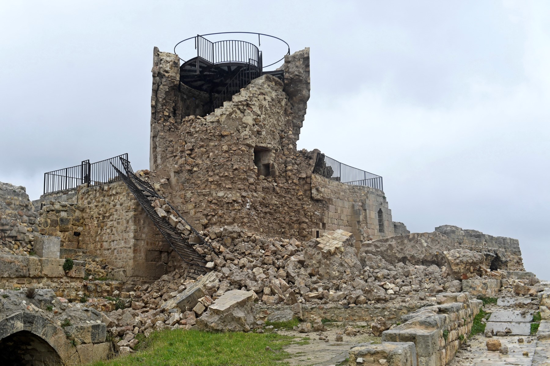 Séisme en Syrie: la citadelle d'Alep et d'autres sites archéologiques endommagés