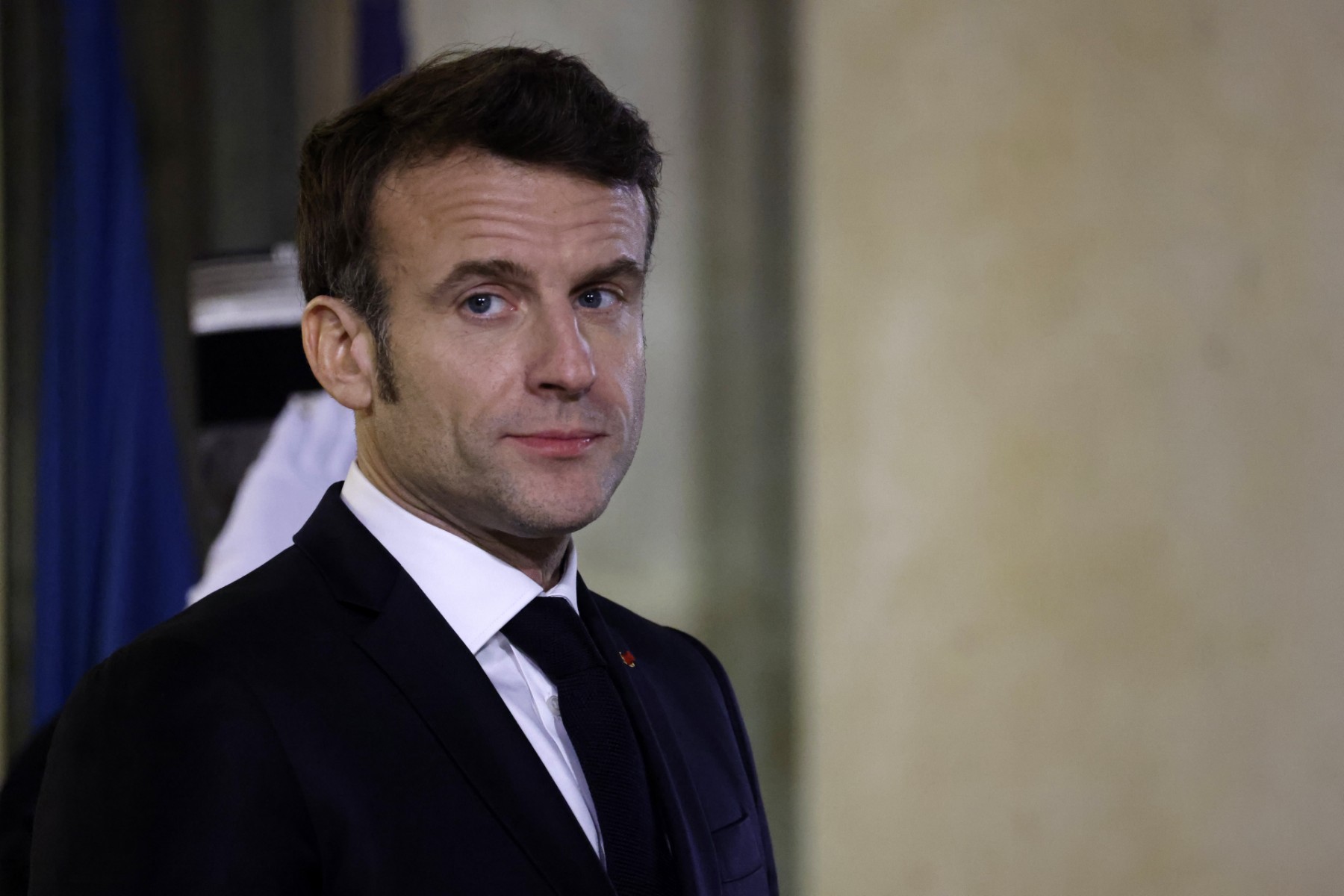 Retraites: Macron s'en prend aux oppositions, près de 11 000 amendements encore à examiner