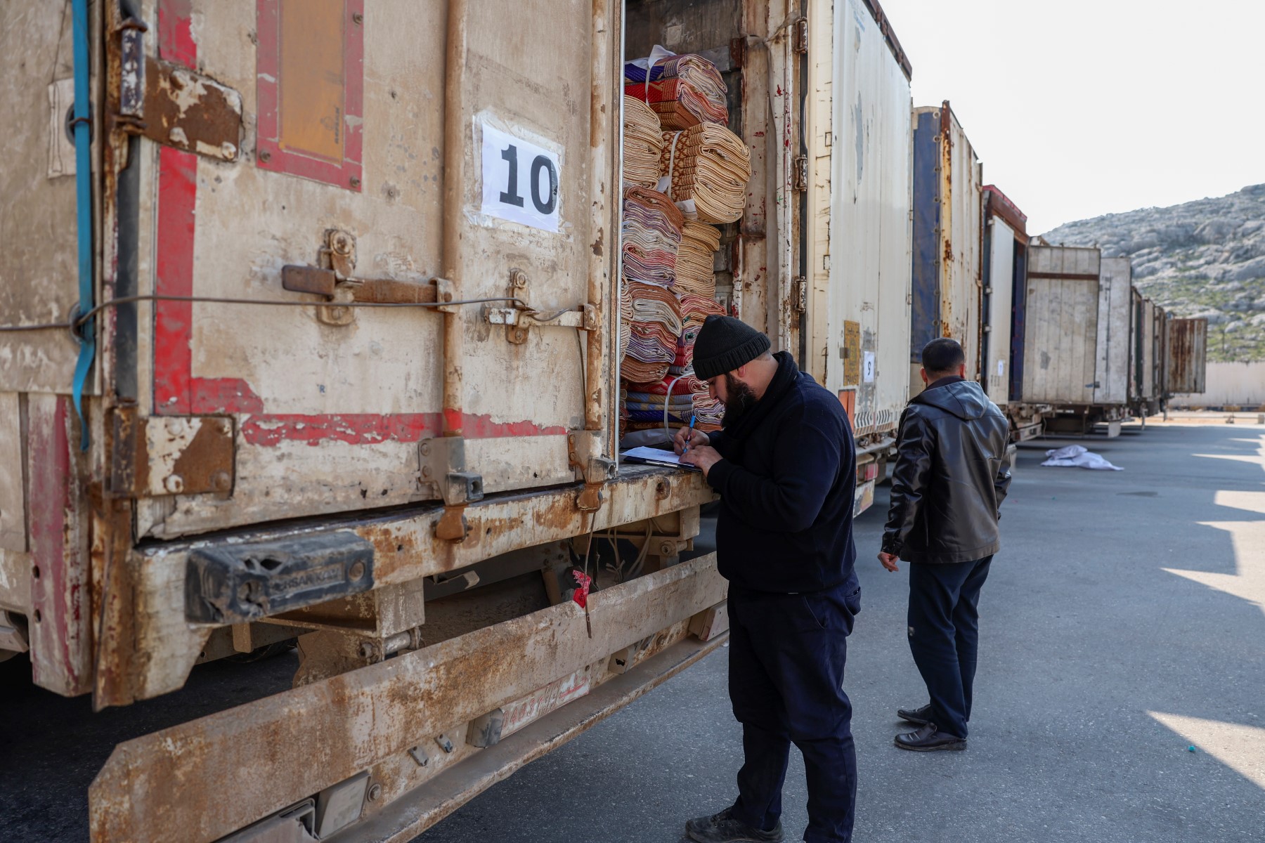 L'aide aux zones rebelles de Syrie, un casse-tête logistique et politique