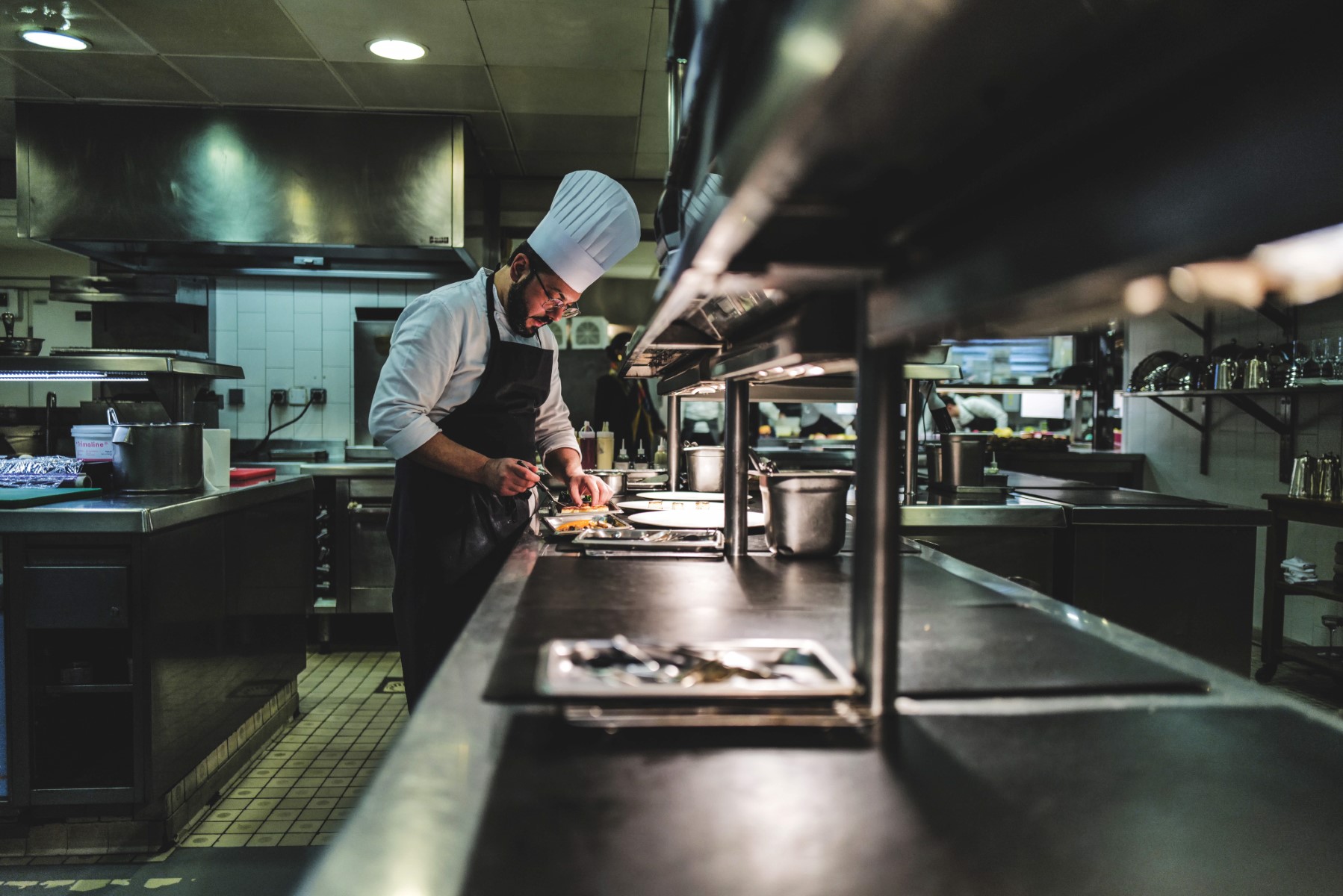 La critique gastronomique en France toujours marquée par la disparition du chef étoilé Loiseau