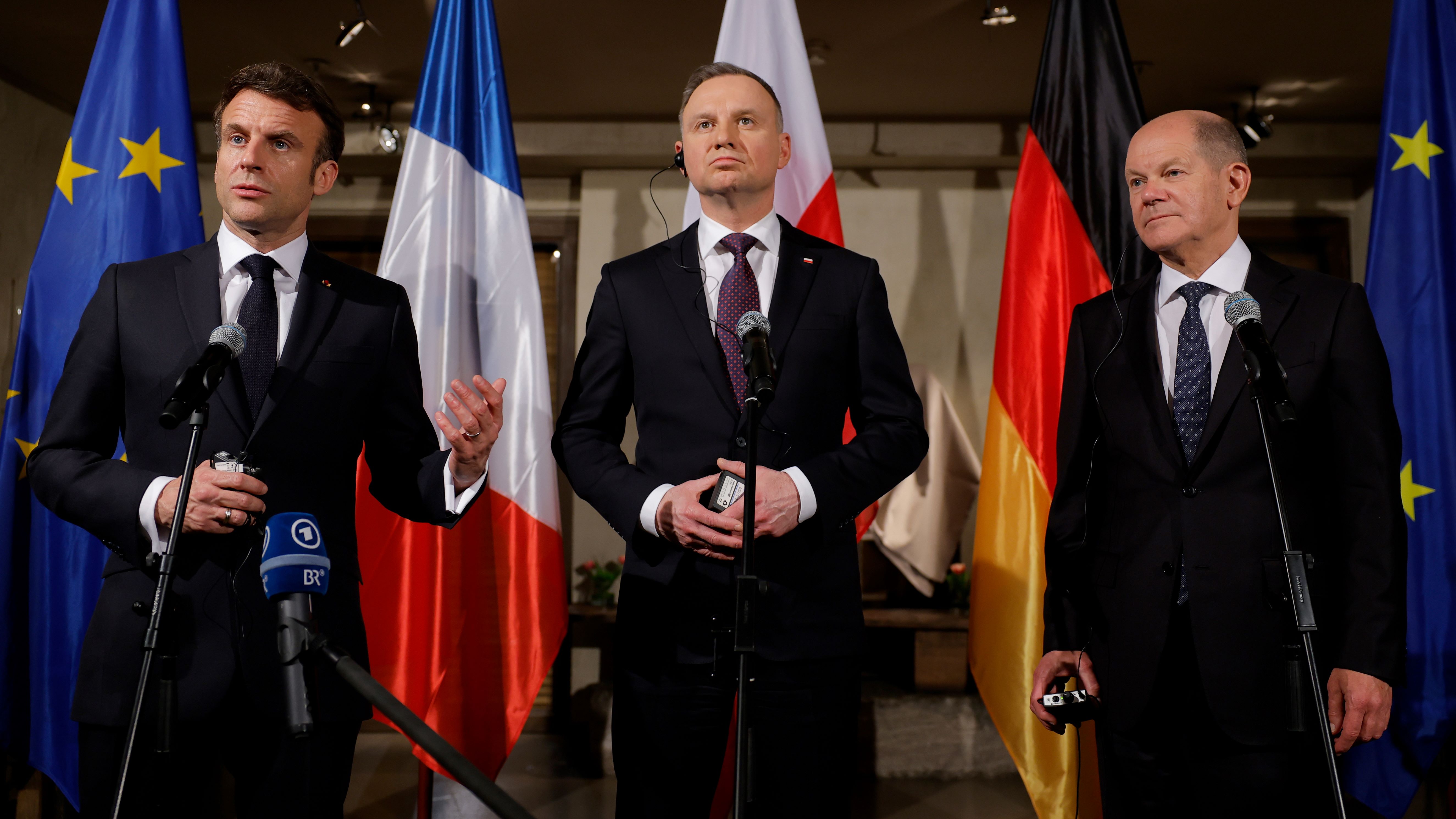 Pas l'heure du « dialogue» : Paris et Berlin pour intensifier le soutien à l'Ukraine