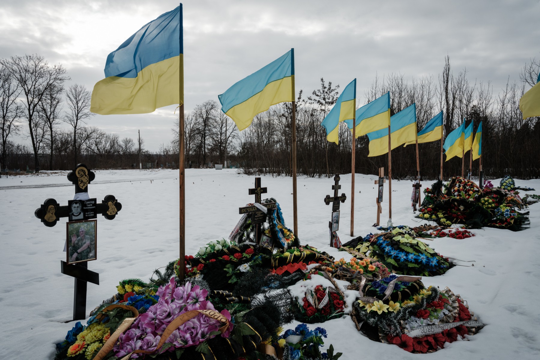 Ukraine: trois morts et cinq blessés dans des frappes russes près de Kherson