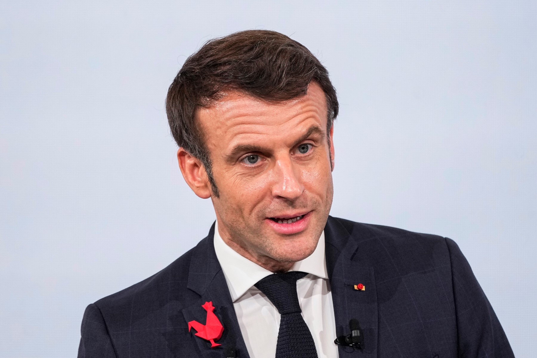 Réforme des retraites en France: Macron au marché de Rungis mardi