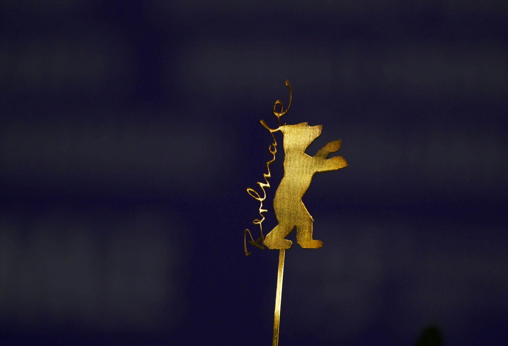 Le logo de la Berlinale, le 22 février 2023. (Photo de Tobias SCHWARZ / AFP)