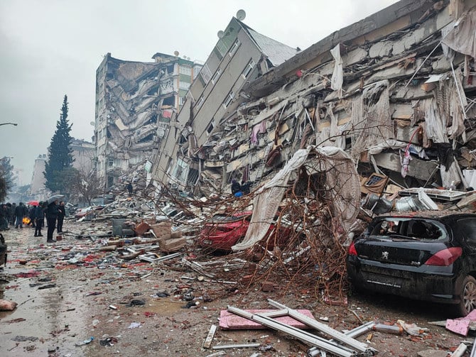 «C'était l'apocalypse»: des rescapés sous le choc après deux séismes en Turquie