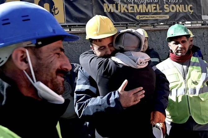 Turquie: Une adolescente et une jeune femme sauvées onze jours après le séisme