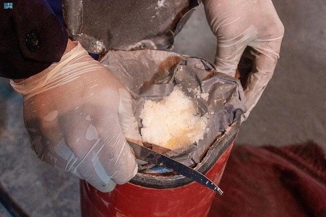 Les autorités saoudiennes saisissent 27 kg de méthamphétamine et 17 000 pilules