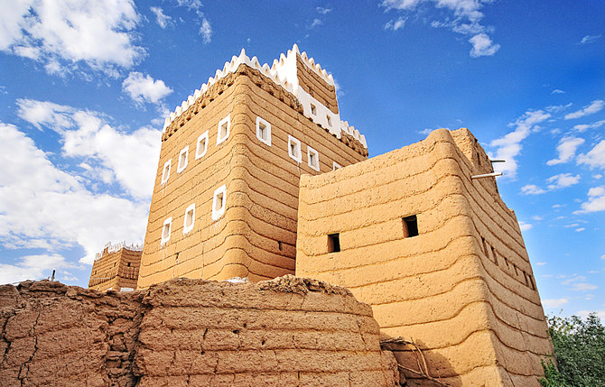 À Najran, d'anciennes maisons et palais en terre cuite restaurés et préservés