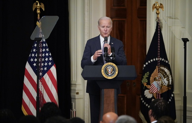 Biden va parler la semaine prochaine avec Macron, Meloni et Sunak