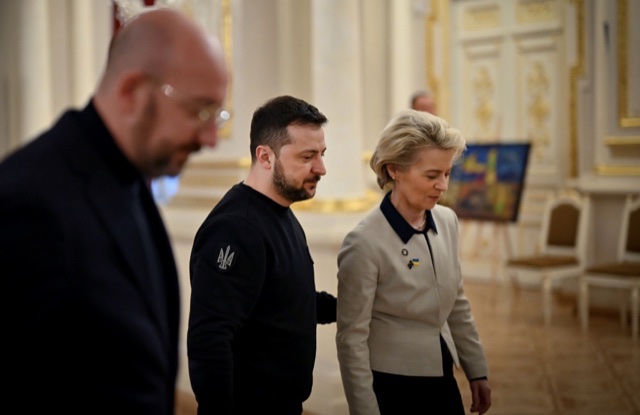 Avec l'UE, le G7 et l'Australie s'accordent sur le plafonnement du prix des produits pétroliers russes