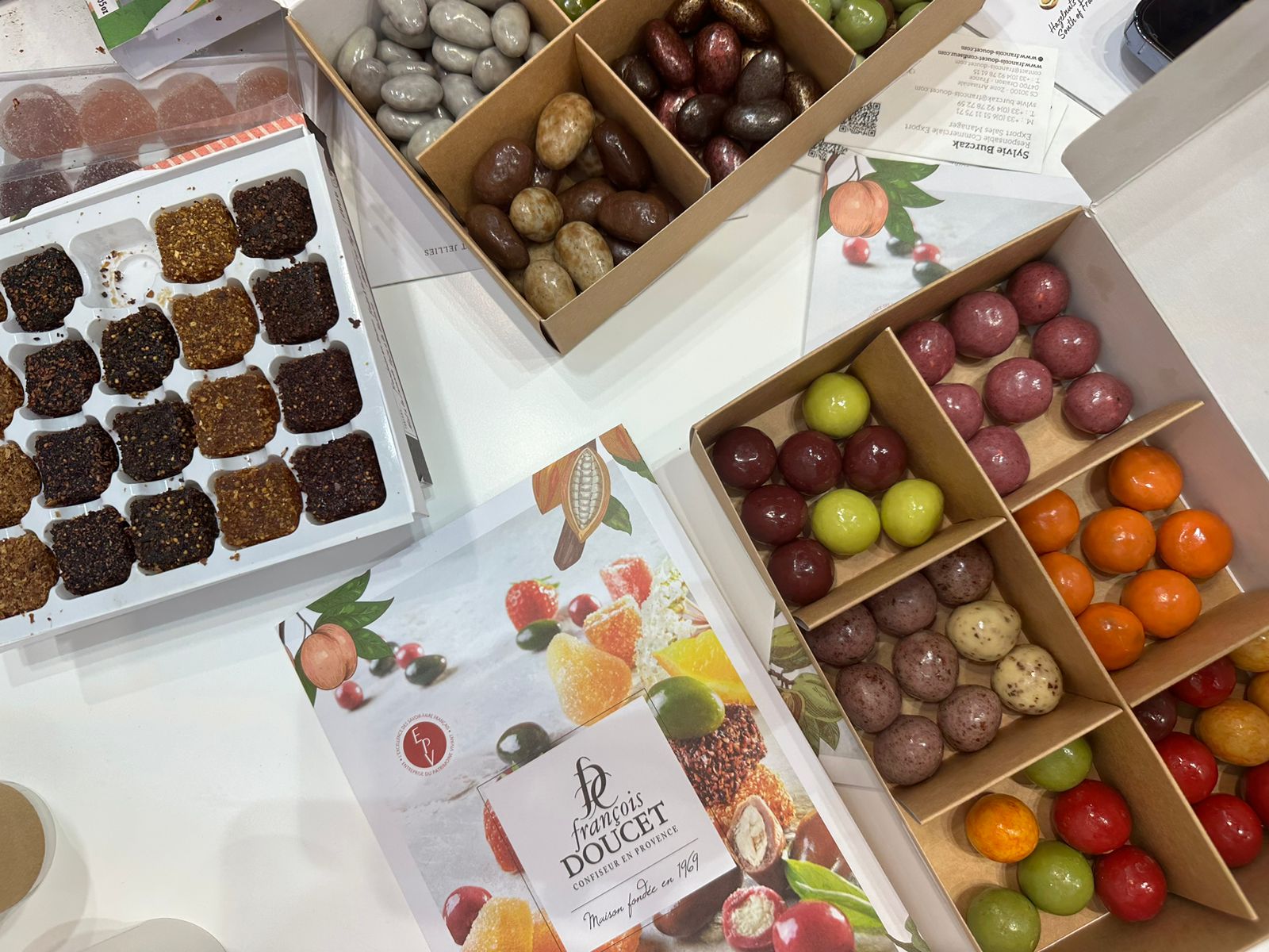 Au stand de François Doucet Confiseur lors de la foire Gulfood à Dubaï (fournie)