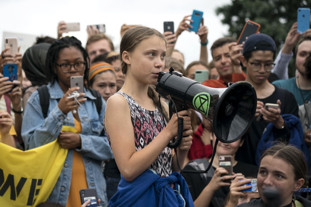 Norvège: Greta Thunberg et des militants samis protestent contre des éoliennes «illégales»