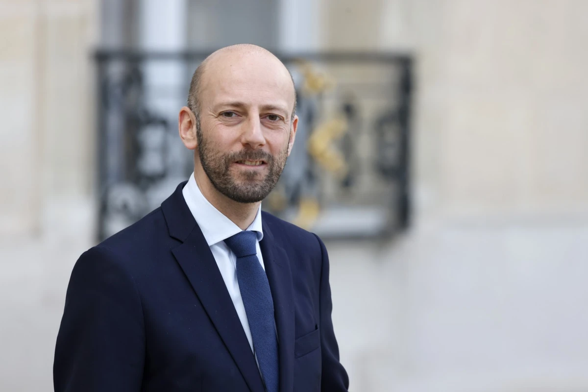 Du salaire au logement, le gouvernement tente de réenchanter les métiers de la fonction publique