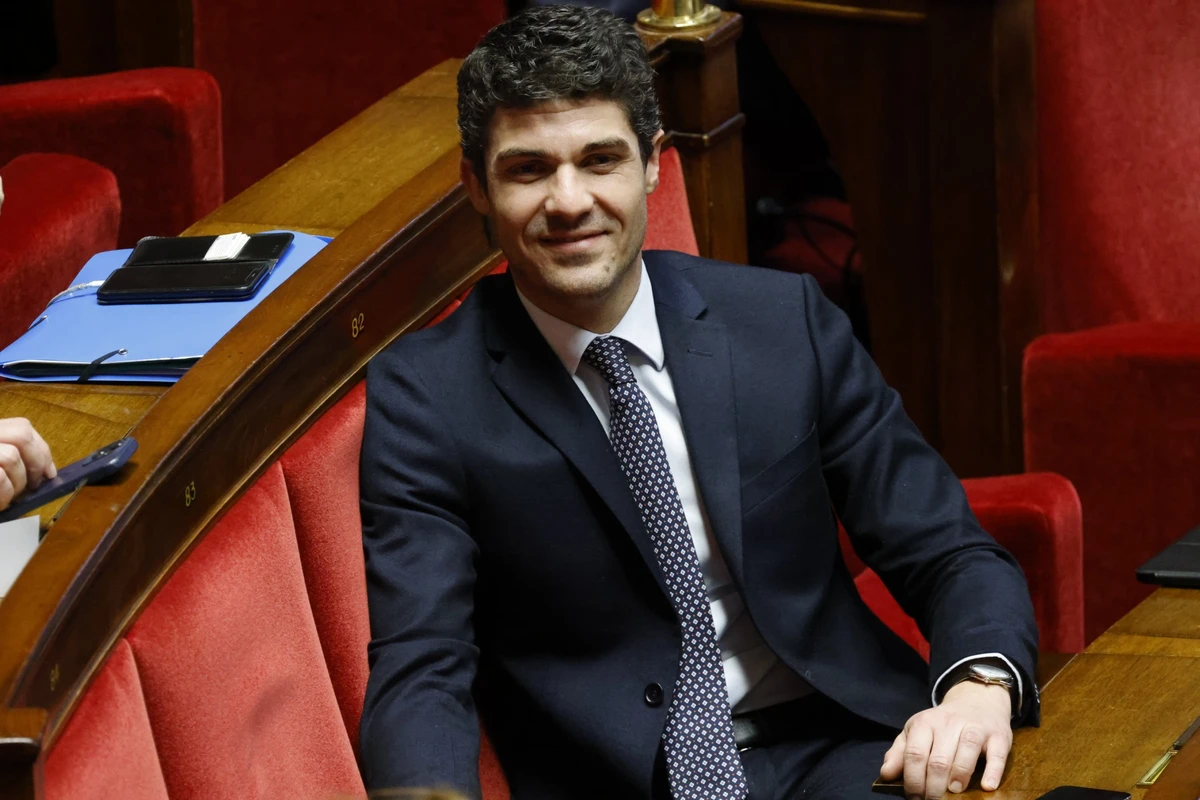 Retraites: tensions chez les Républicains qui tentent de faire rentrer les frondeurs dans le rang