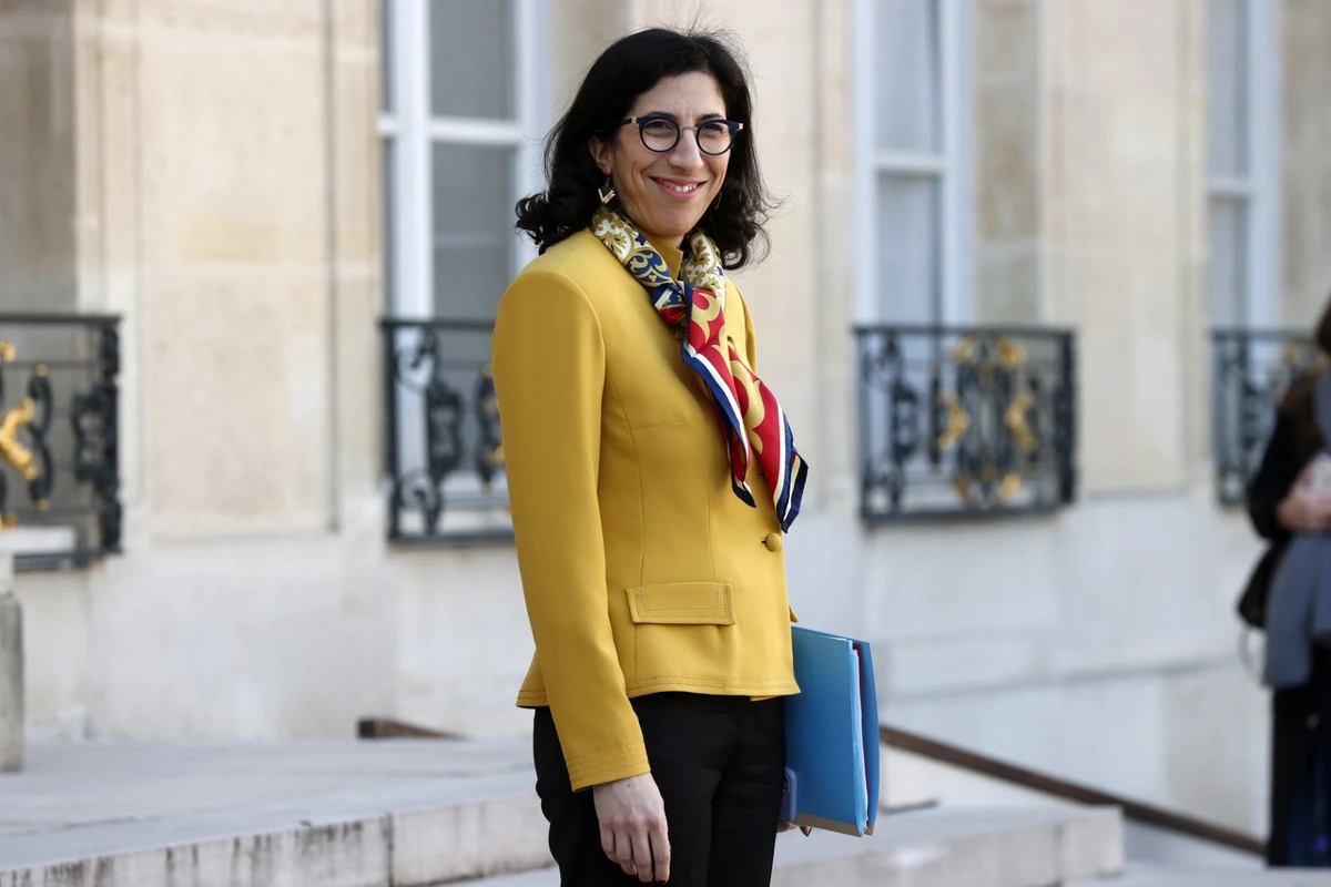 «Inadmissible» que Hanouna appelle à privatiser l'audiovisuel public, selon la ministre