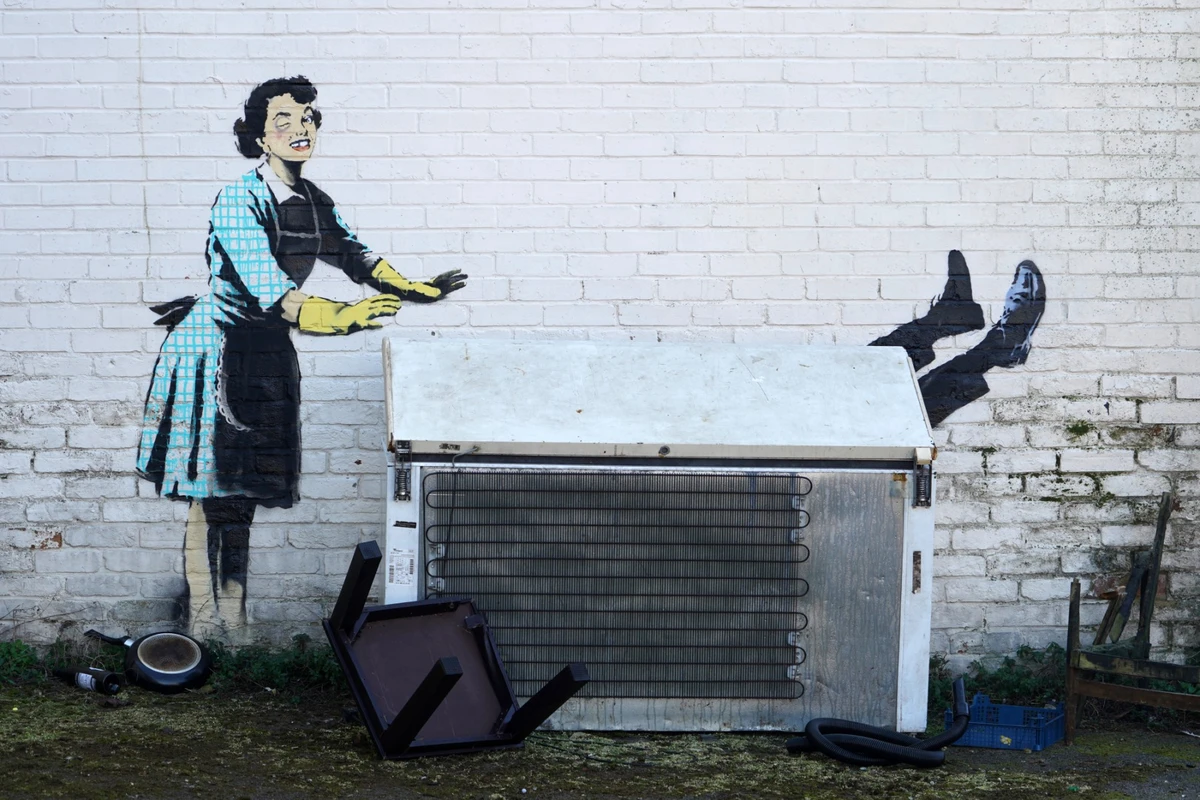 Pour la Saint-Valentin, une très éphémère oeuvre de Banksy sur les violences conjugales